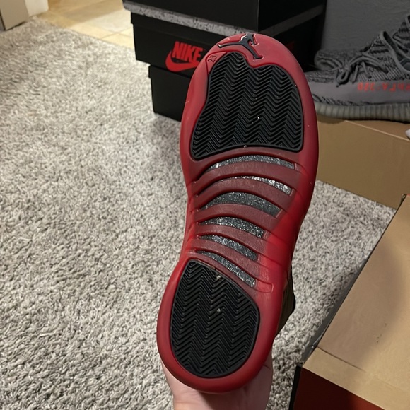 VNDS FLU GAME JORDAN 12s size 11.5 - Picture 6 of 7